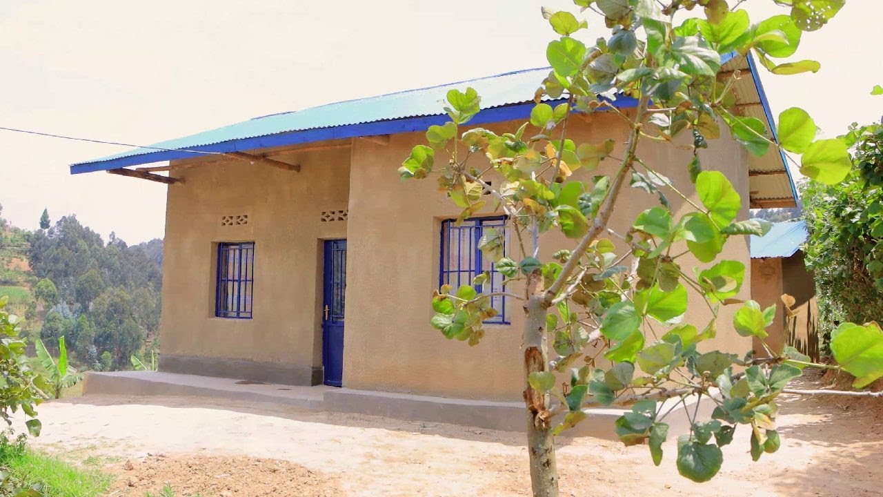 BURERA DISTRICT: IBIKORWA BY'UMUSHINGA CERC MU KUBAKIRA ABASENYEWE N'IBIZA