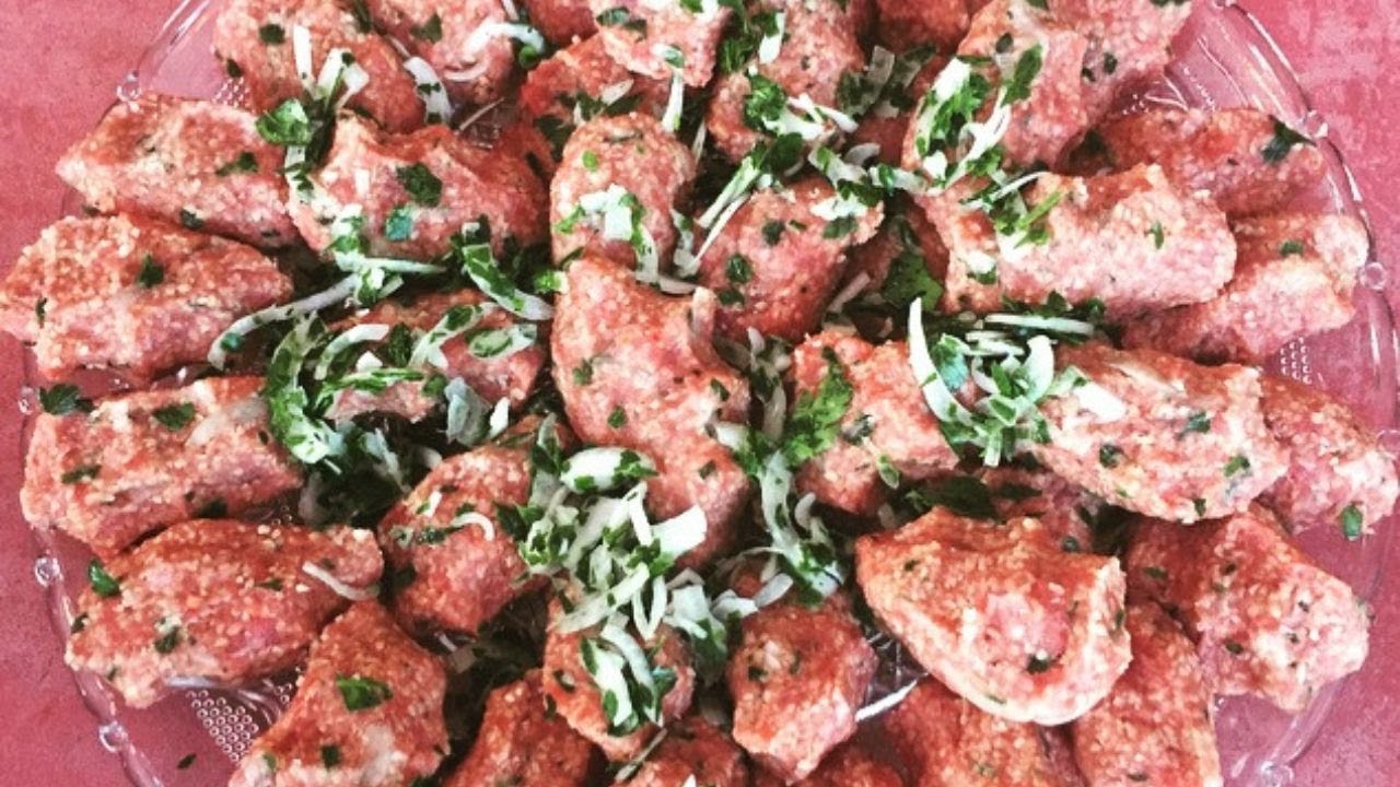 Tchi keuftés  Arméniens