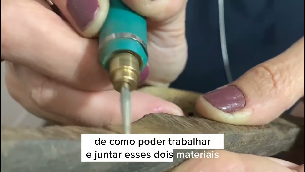 Joalheria Técnica e Arte, curso: Jóias em Madeira com Barbara Guth