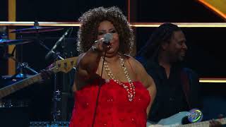 Aretha Franklin - Respect (at the Rock & Roll Hall of Fame 25th Anniversary)