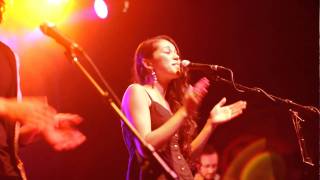 The One You Say Goodnight To - Kina Grannis - El Rey (live) new song!