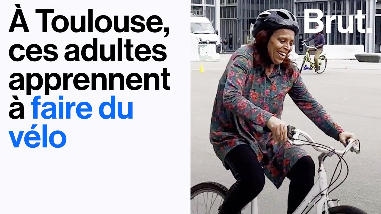 À Toulouse, ces adultes apprennent à faire du vélo - YouTube