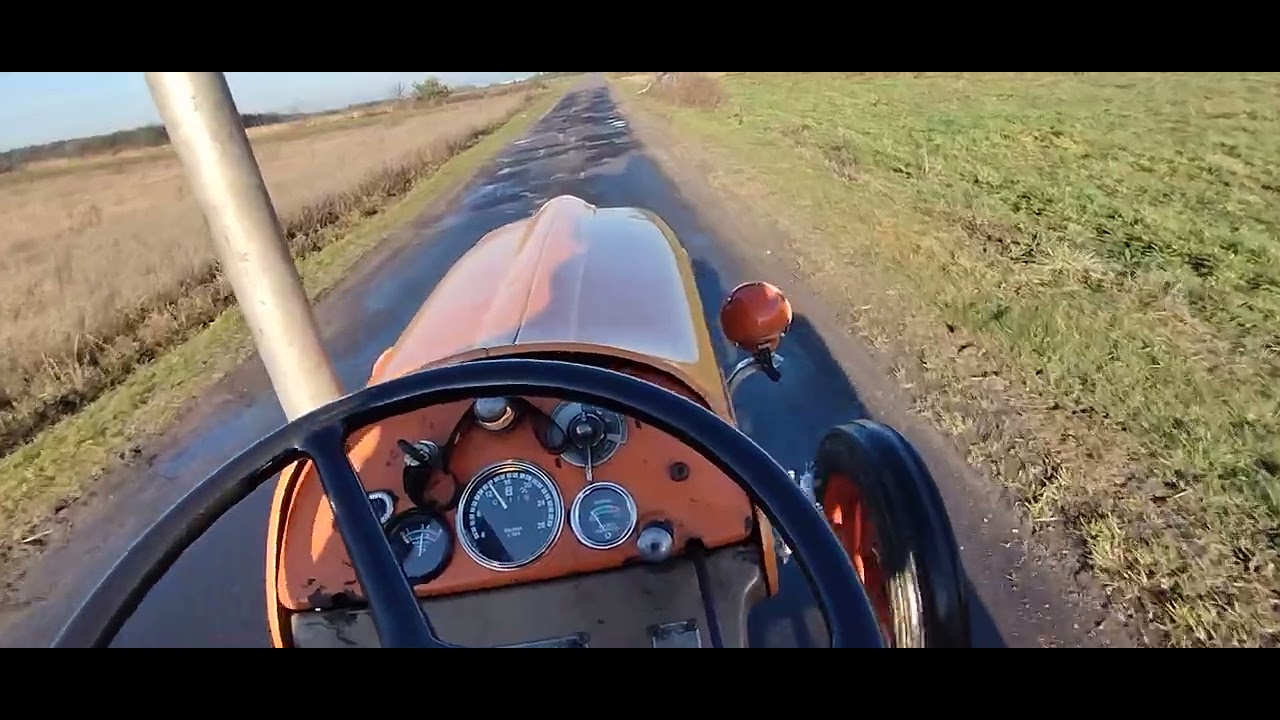 Jazda ciągnikiem Fiat 411R po generalce