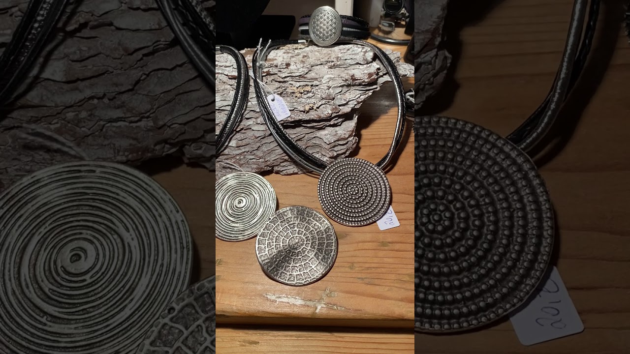 Weihnachten bei Jalimei 2020 grau schwarzer Schmuck