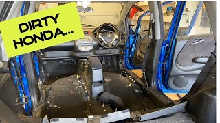 Cleaning a disgusting Honda jazz Fit  -  £100 copart car !