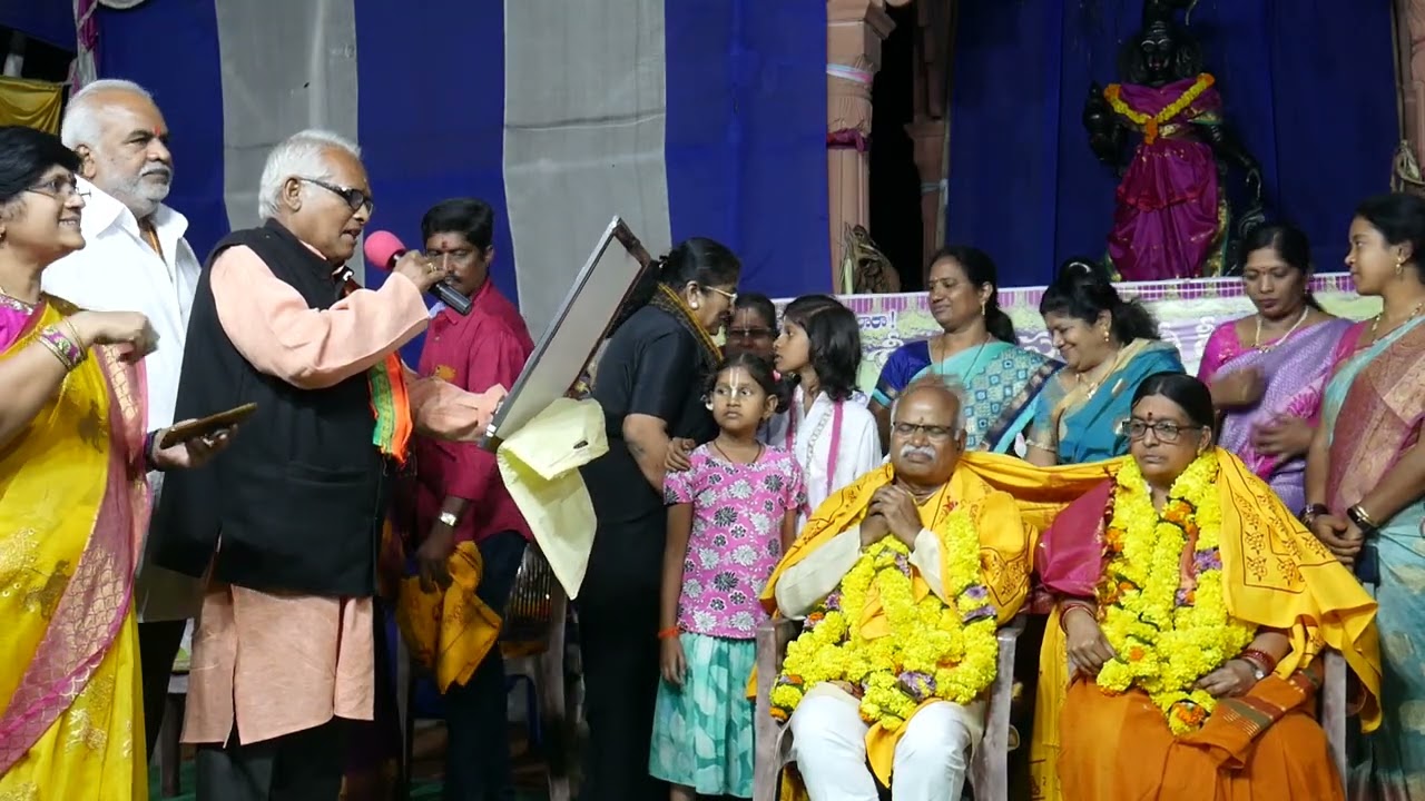 Gita discourse at Rajahmundry Sanmanam