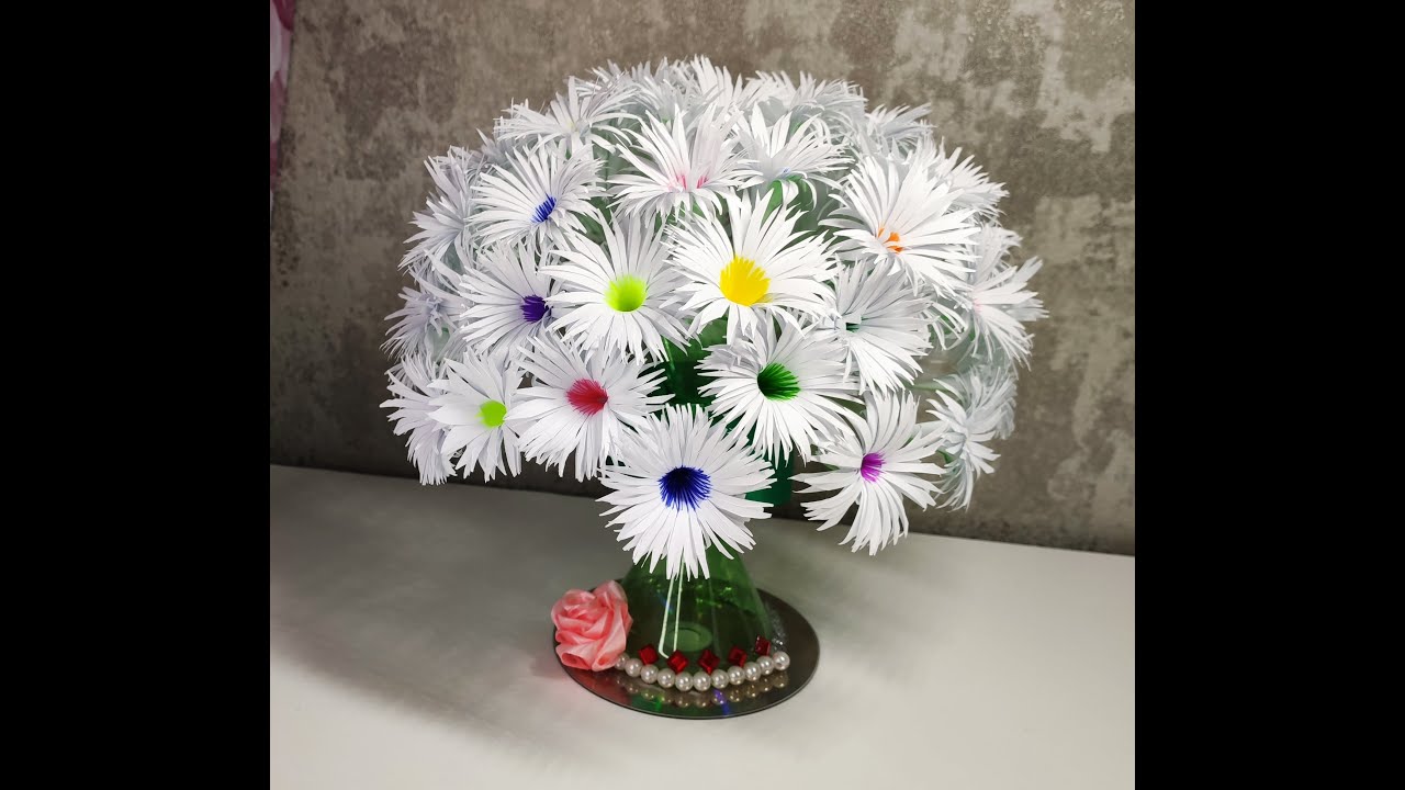 Поделка на День Матери / Букет цветов из пластиковой бутылки и бумаги