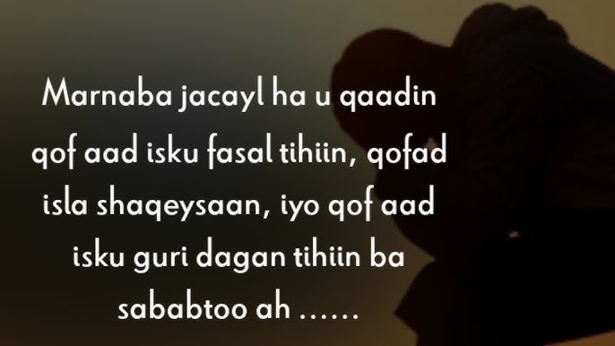 U mening kozimni bogladi va dugonasi uni sikishga ruxsat berdi. Xotin ochiq havoda jinsiy aloqada