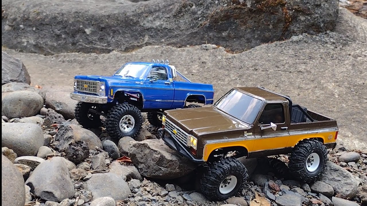 TRX4M 1/18 HIGH TRAIL EDITION!  FIRST RUN AND COMPARISON VS THE FMS FCX24 BLAZER!  !CHEVY SHOWDOWN!