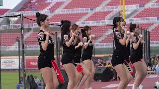 Black shorts make legs look longer. An outing cheer with a signed ball in hand. KT Wizards' Lady ...