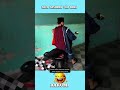 ketika salah memakai baju