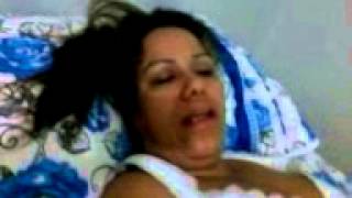 Mulher Dormindo E Roncando