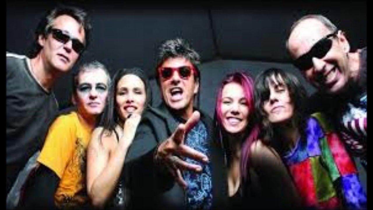 A Dois Passos Do Paraiso Blitz - YouTube