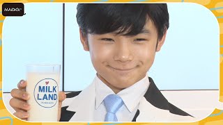 寺田心、フォトセッションで神対応！　牛乳一気飲み、決め顔、笑顔連発も　「ミルクランド北海道 ミルク大臣就任記者会見」