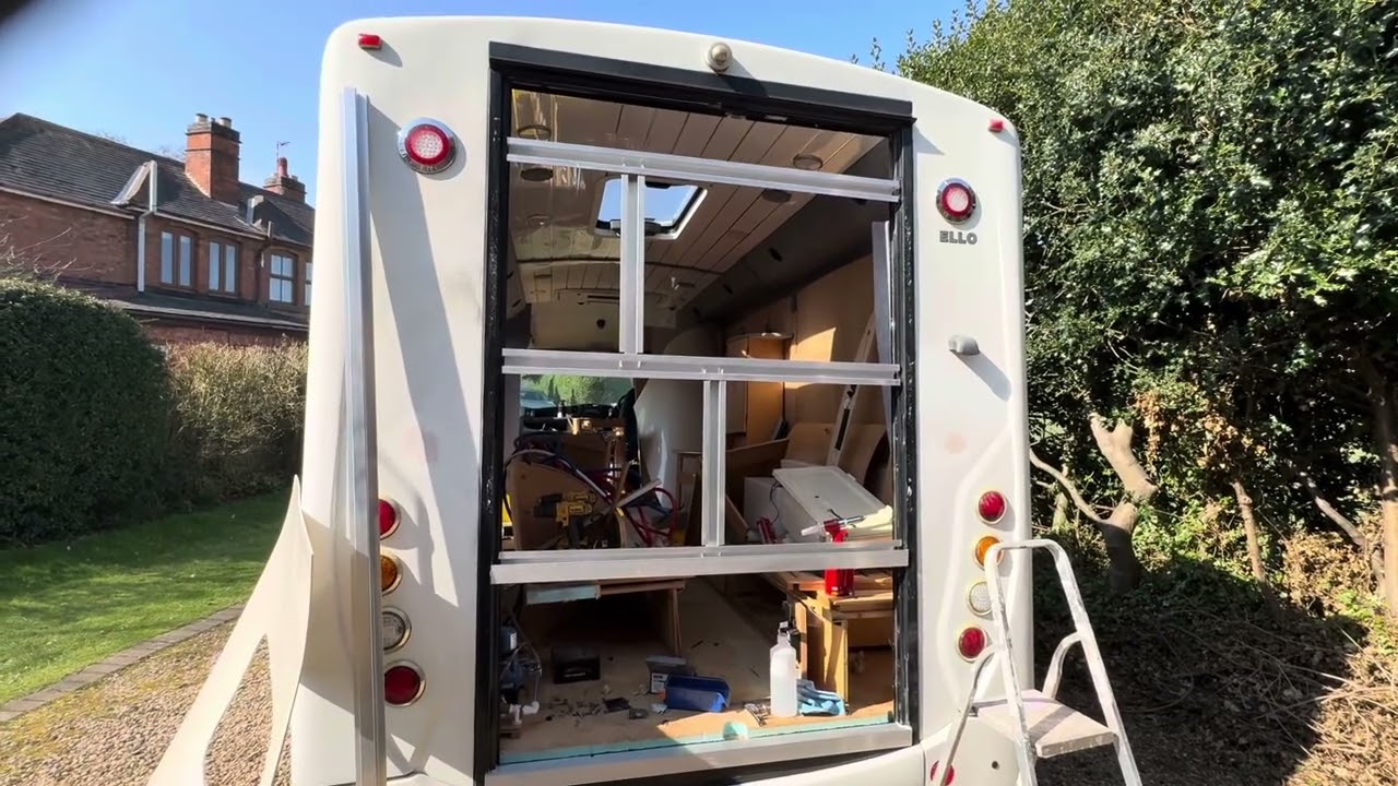 Mellor Bus camper conversion part 3.
