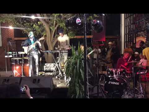 Live @BlackLabone
