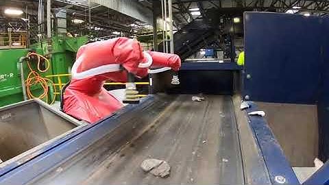 BHS Launches the Max-AI® AQC-C Recycling CoBot