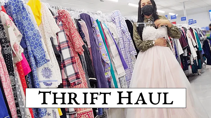 Come Thrift with Me | Thriftmas Day 5 |Styling Try-on Haul |  Model Image