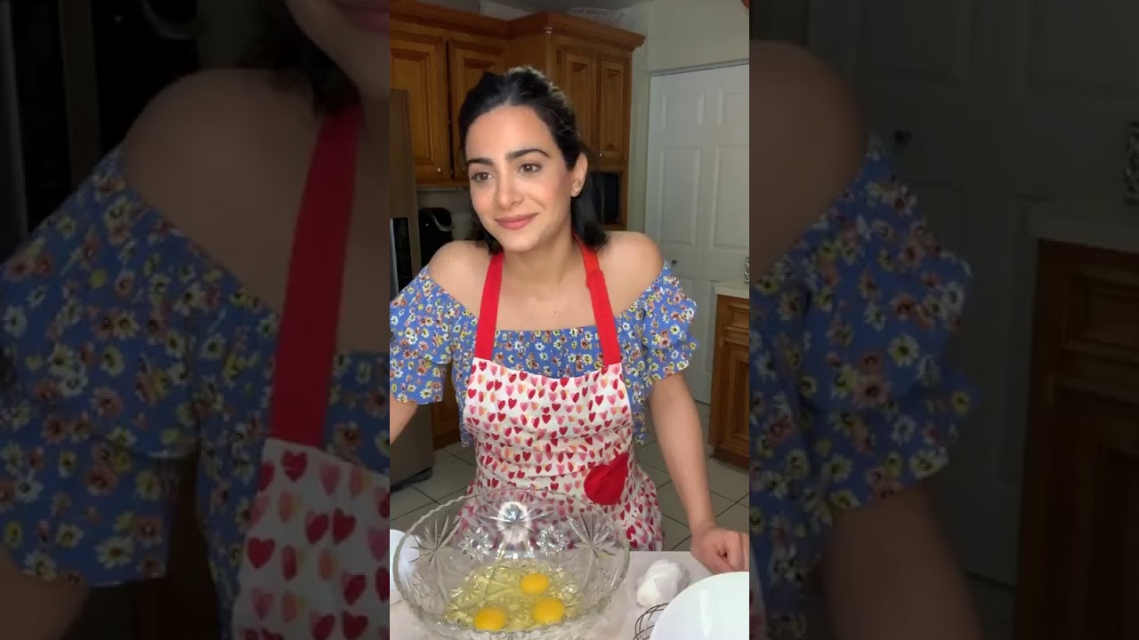 Cupcake time w Emeraude Toubia - March 30th live IG