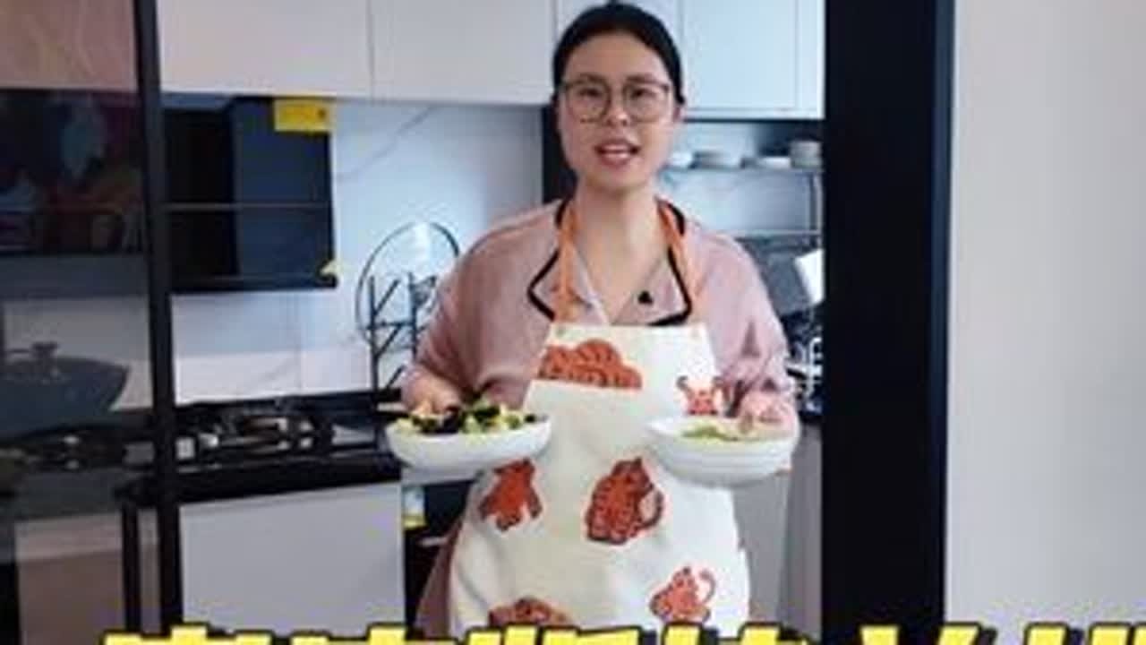 既然选了这条路，就把每顿饭都认真对待，羊排烤到外焦里嫩才算数 #Vlog #vlog美食记 #被裁员的日子 #烤羊排 #做饭我是认真的