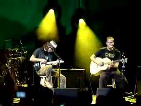 Eddie Vedder and Jack Johnson - Soon Forget - Live - Kokua 2007