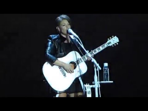 Dixie Chicks - "Easy Silence" @ HMH in Amsterdam. 20th of April 2016
