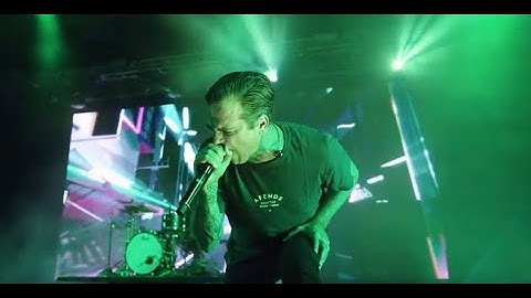 The Amity Affliction "All My Friends Are Dead" Live Music Video
