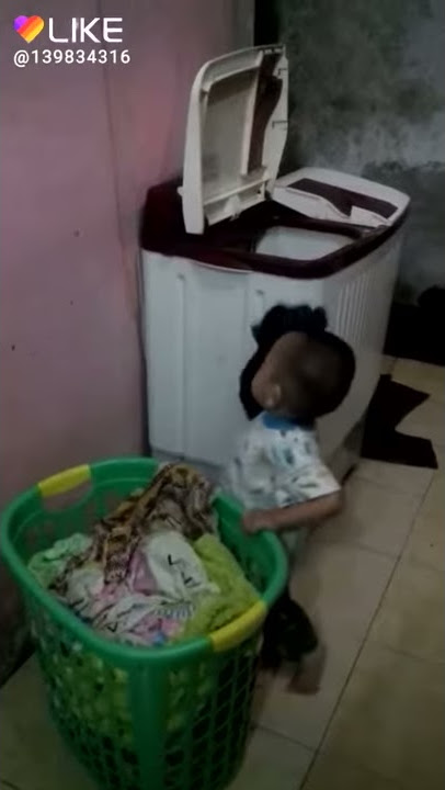 Lagi nyuci