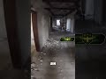 Soldados ucranianos capturan a un ruso en un edificio abandonado #military#army