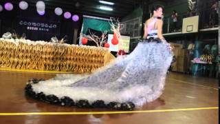 EDSCI Eco Modelo 2014  The Recycled Long Gown