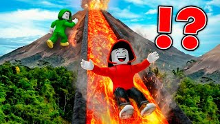 JJ and Mikey's Climb And Slide !? (Maizen Roblox)