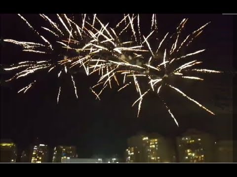 מופע זיקוקי דינור מרהיב מעל רמת גן - יום העצמאות ה-70 למדינת ישראל