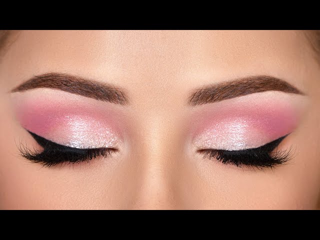 Pink Key Glitter Make-Palate 15 Color Eye Shadow sparkel Intense Shine for  Parlour look makeup