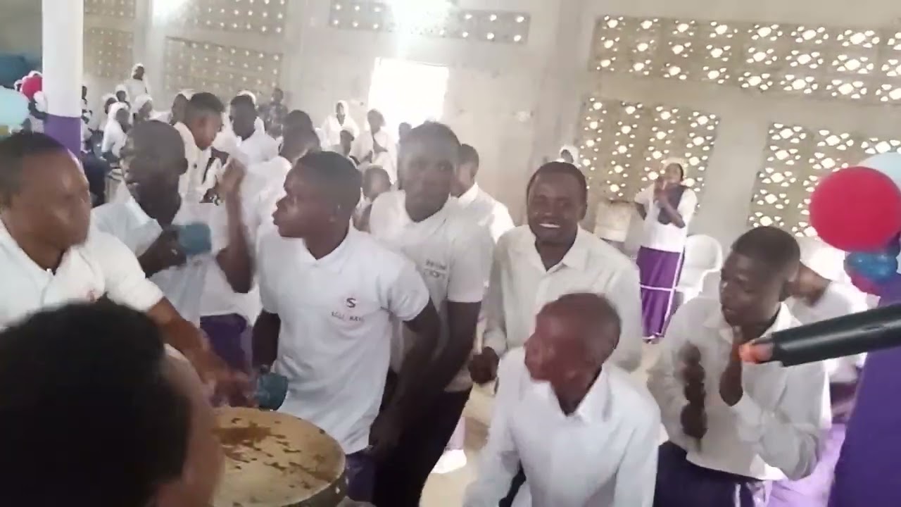 Eglise sacré cœur de pointe noire la chorale les chérubins