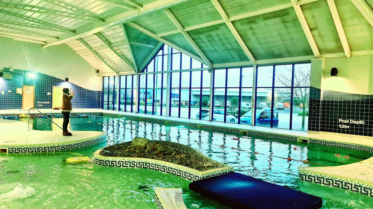 ЗАБРОШЕННЫЙ фитнес-центр Sports Direct — Энергоснабжение и бассейны работают — Заброшенные места ...