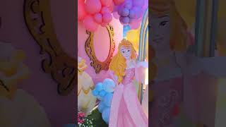 Disney Princess Theme Party @sweetpartycanvas #birthdaydecoration #balloondecoration