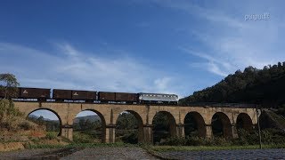 米軌・七孔橋貨物列車通過