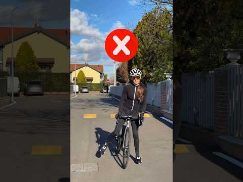 New way to get off a bike. And how do you get off? #triathlete #sport #cycling #cyclist