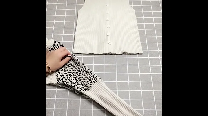 How to reuse old clothes - How to upcycle old clothes - DIY clothes hacks #SHORTS #4