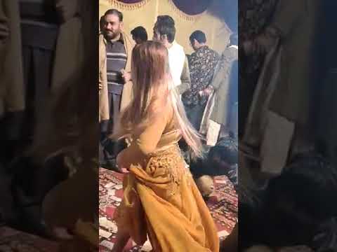 Saba Khan mujra