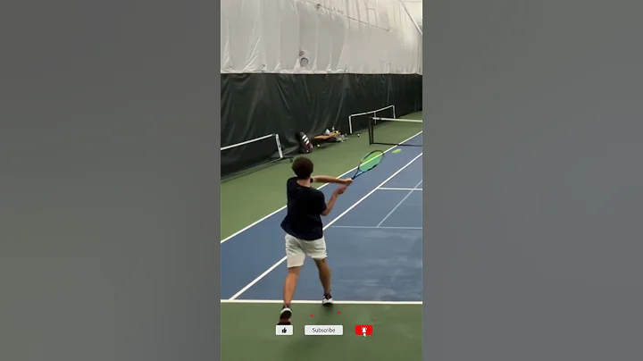 one handed backhand or two handed backhands in #tennis ? | #shorts