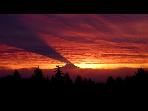 Mount Rainier's Shadow Proves the Globe? -- ERIC DUBAY