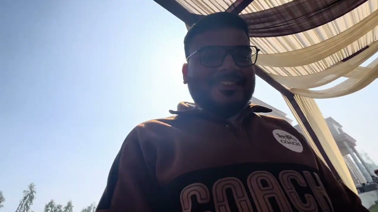 Shadi mein Tiffin mein bhar ke legya ye lardka khana😂