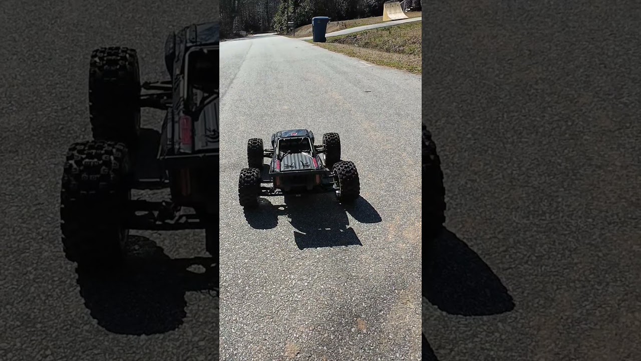 Arrma Oucast 8S holeshot 