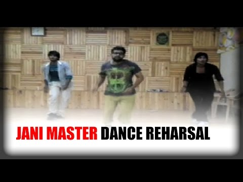 My Dance Rehearsals for Yevadu Movie Freedom Song