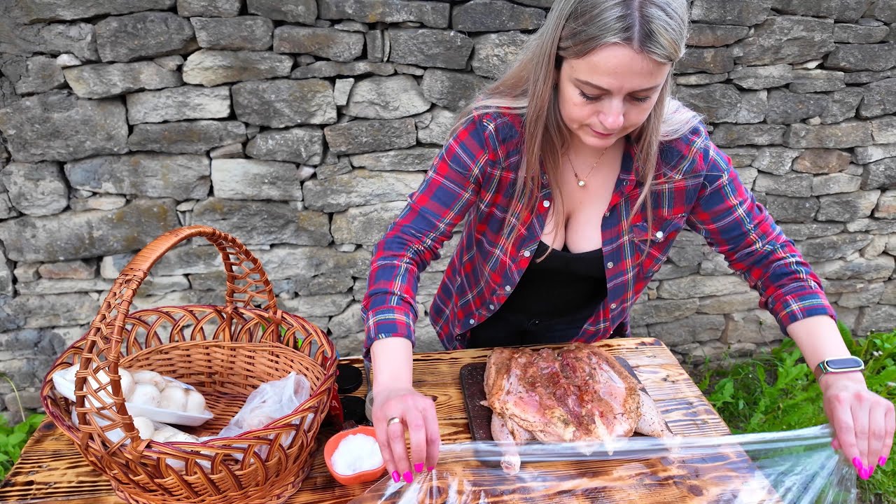 Life in the Village | Chicken with Potatoes & Mushrooms | Outdoor Cooking