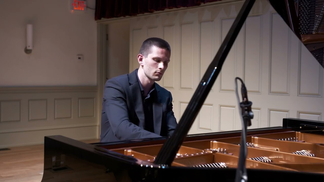 François Hildebrandt | Twelve Modulating Preludes for Piano