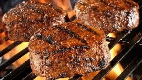 Grilled filet mignon, cabernet reduction, parsnip potatoes mash and cobbler, how to cook a full meal