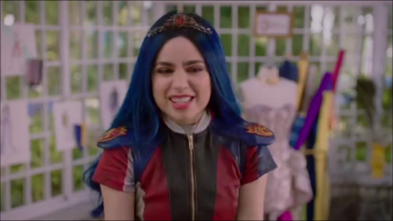 Descendants 3 - Chanson : One Kiss - YouTube