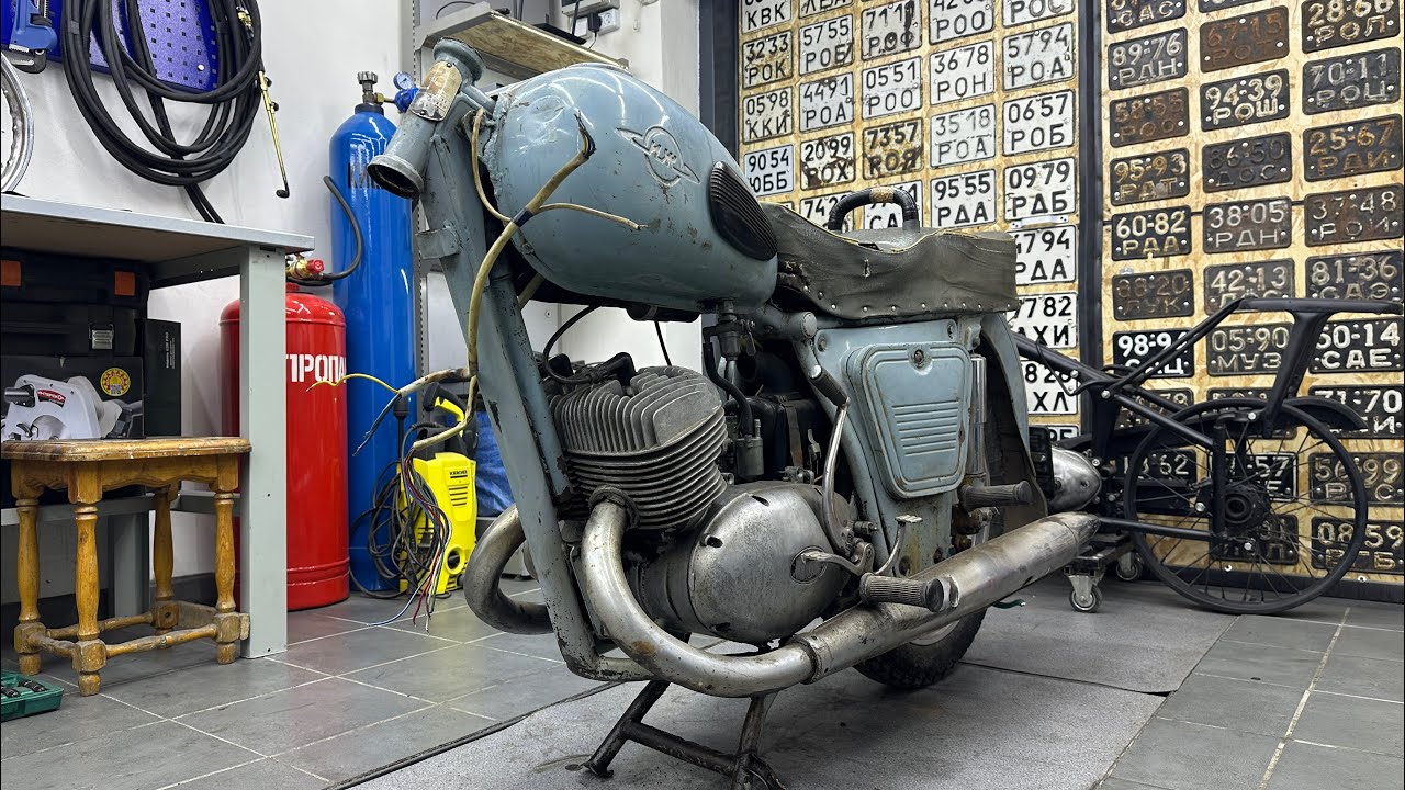 Обзор мотоцикла Иж Юпитер 2 1971 года перед реставрацией. Запуск и работа 